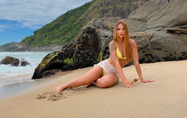 Brasiliense Ana Clara Ribeiro assina com a Aloha Influencer Contei 