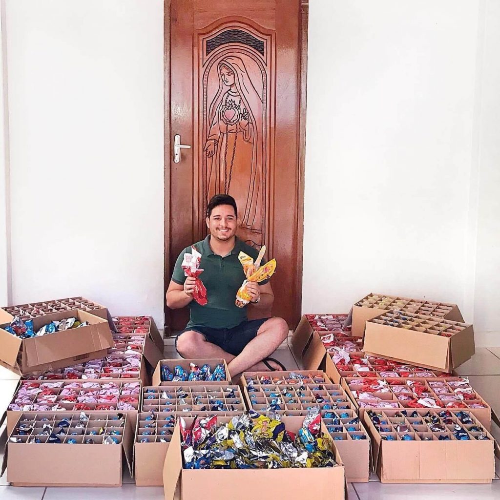 Psicólogo José Filho realiza ação social na páscoa (1)