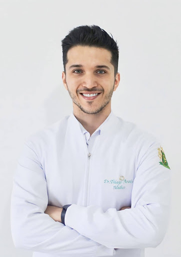 Dr. Thiago Araujo